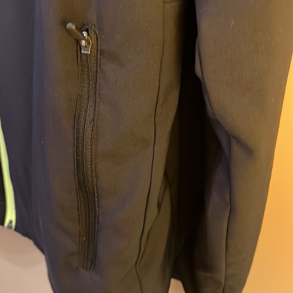 Nike Dri Fit jacket - Picture 7 of 8